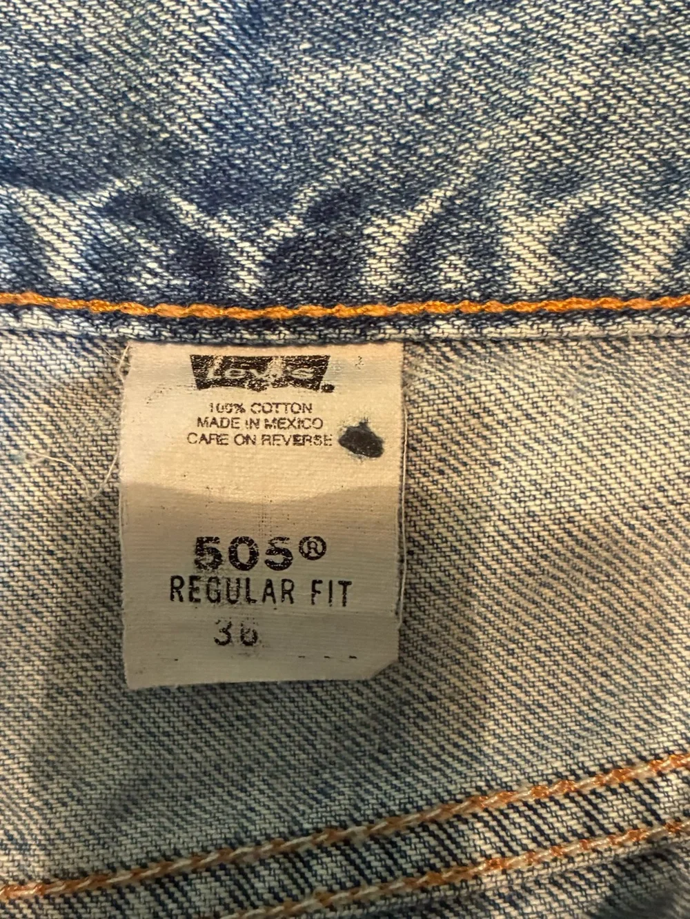 Vintage Y2K Levi's Light Blue Denim Men’s Shorts, size 36